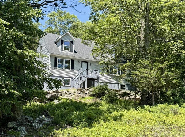459 Pocono Boulevard, Bushkill, PA 18324