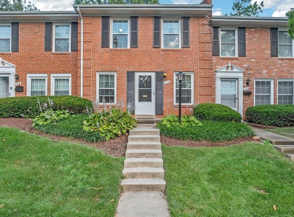 126 N BAYLOR DRIVE, STERLING, VA 20164