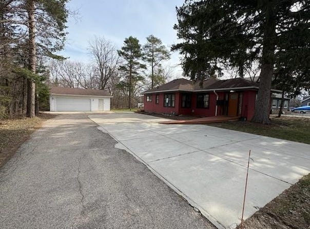 N50W34710 Wisconsin Ave, Okauchee, WI 53069