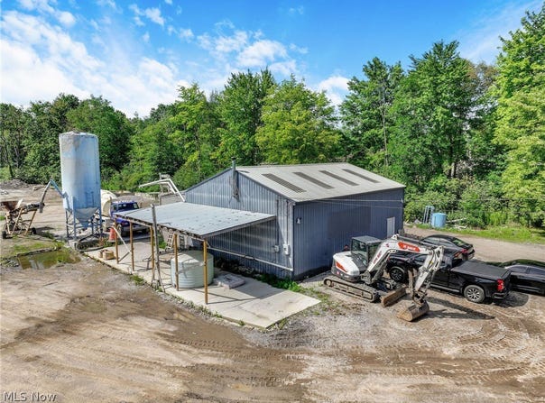 12989 Mayfield Road, Chardon, OH 44024