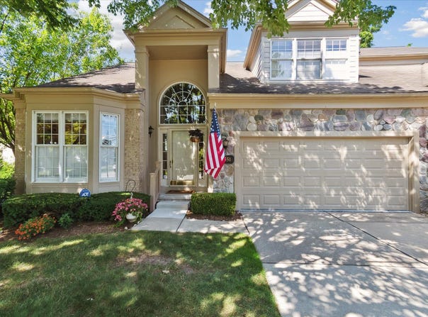 39551 Muirfield Lane, Northville, MI 48168