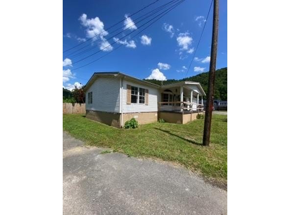 90 Rosiland, Pikeville, KY 41501