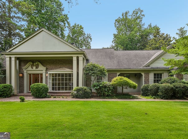 3135 Spalding Drive, Sandy Springs, GA 30350