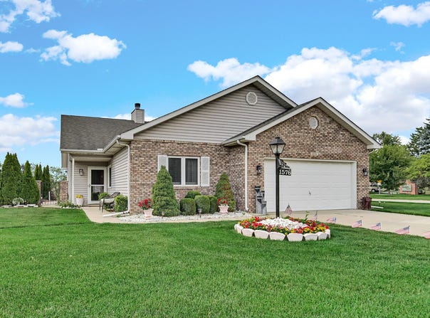 1576 Lilac Court, Hobart, IN 46342