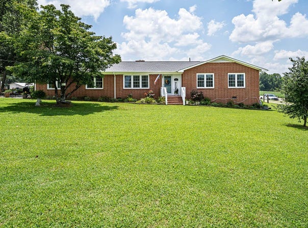 2526 Warrenton Road, Henderson, NC 27537