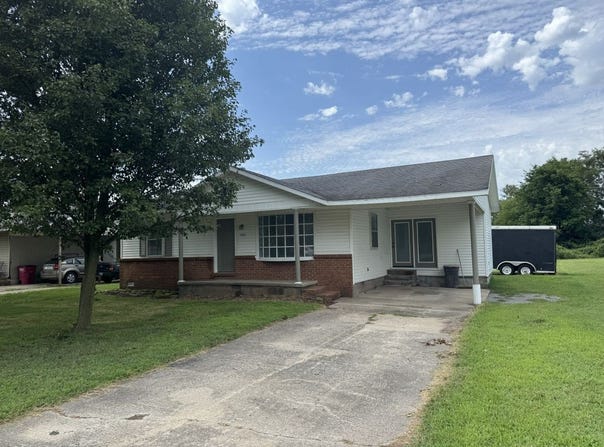1334 Shelby Ave, Sikeston, MO 63801