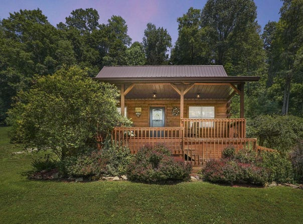 2371 Owl Creek Road, Frankfort, OH 45628