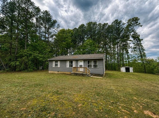 3867 Longview Dr, Kenbridge, VA 23944