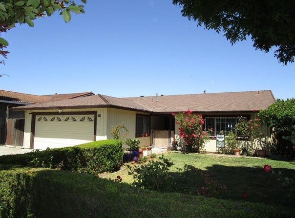271 Carnoble DR, HOLLISTER, CA 95023