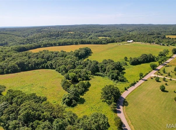 5684 Dry Fork Road, Festus, MO 63028