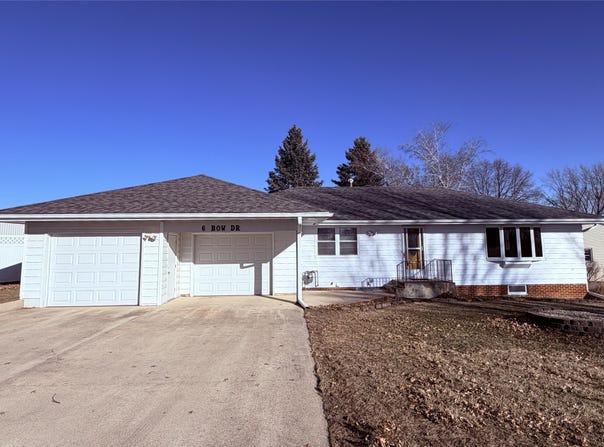 6 W Bow Drive, Cherokee, IA 51012