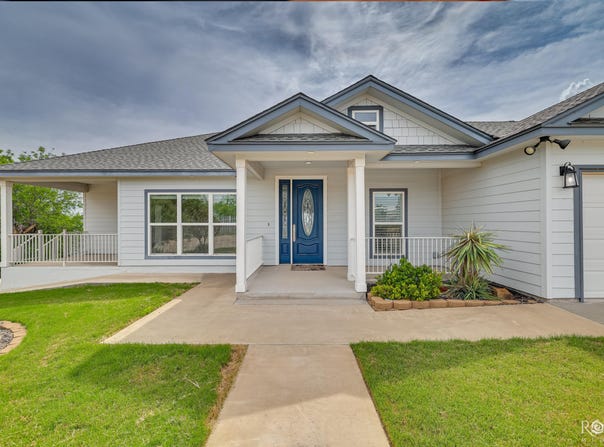 301 Summit Drive, Robert Lee, TX 76945