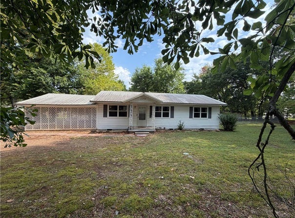 208 CR 3510, Clarksville, AR 72830