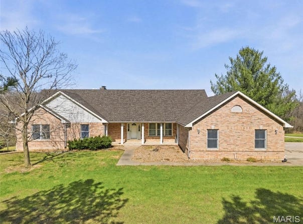 75 Morgans Way, Elsberry, MO 63343