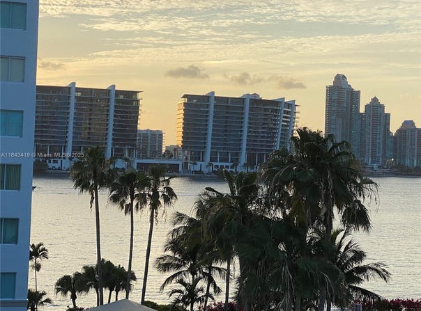 18001 N Bay Rd, Sunny Isles Beach, FL 33160