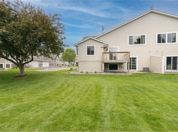 9309 Loch Lomond Lane, Brooklyn Park, MN 55443