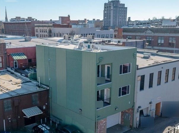 229 COMMERCIAL St NE, Salem, OR 97301