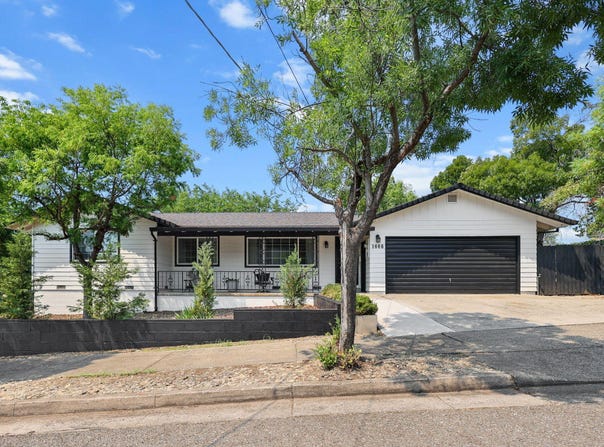 1666 Willis Street, Redding, CA 96001