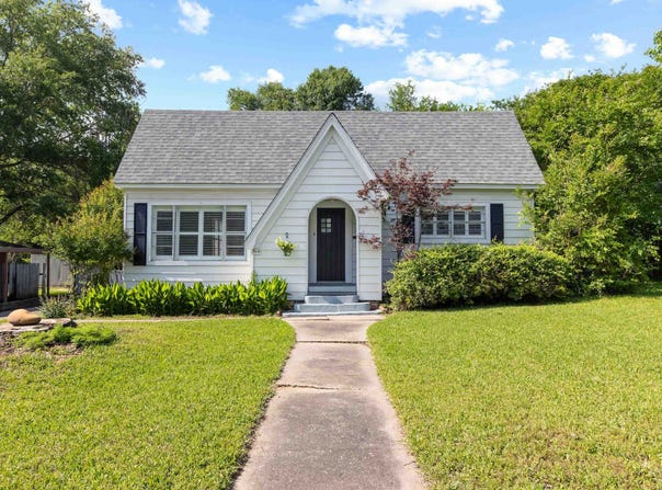 514 W Main St, Henderson, TX 75652