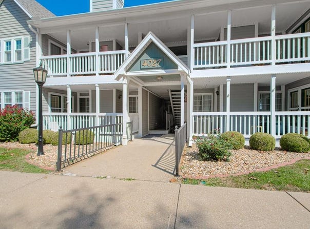 4027 S Crysler Avenue, Independence, MO 64055