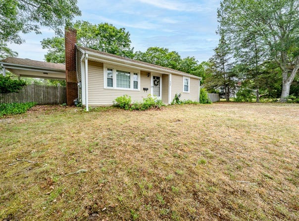 25 Buckwood Drive, South Yarmouth, MA 02664