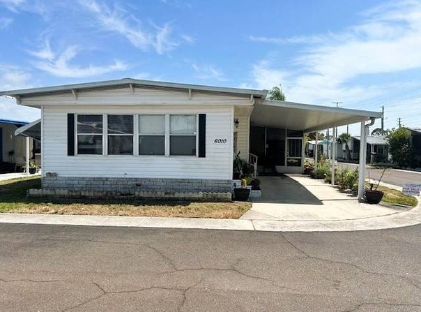 6010 Cheers Dr, Port Richey, FL 34668