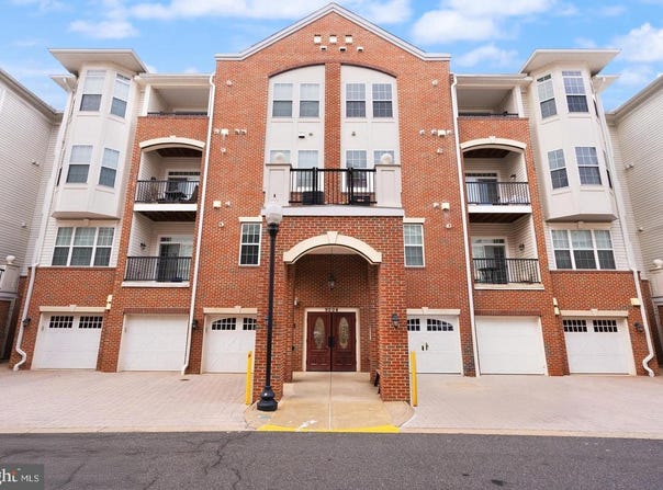 9204 CHARLESTON DR #407, MANASSAS, VA 20110