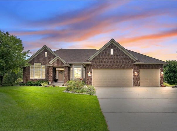 3876 N Ironwood Trail N, Lake Elmo, MN 55042