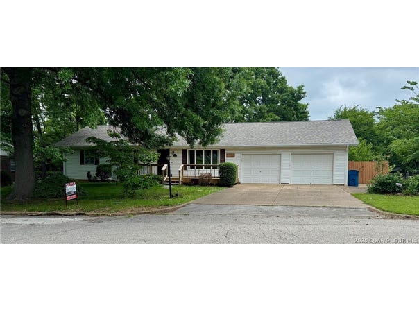 1007 Lawson Avenue, Eldon, MO 65026