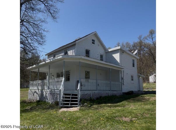 327 Entwistle Street, Weatherly, PA 18255