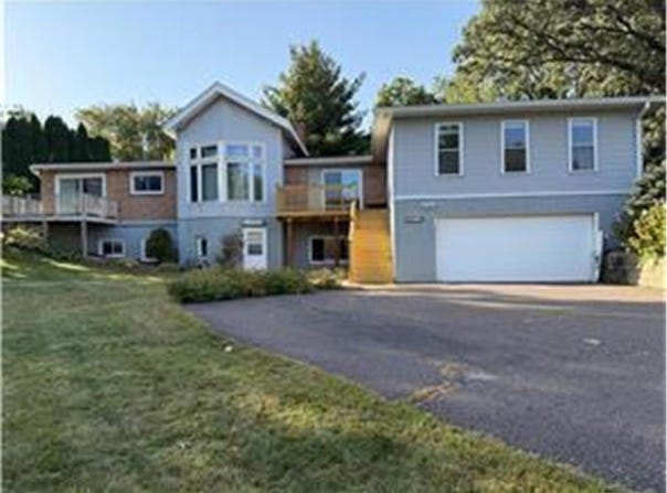2211 Jennifer Court, North Saint Paul, MN 55109
