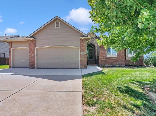8614 E Scragg, Wichita, KS 67226