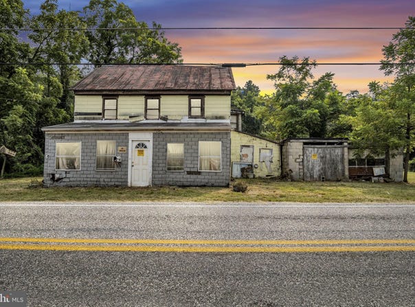 867 PINETOWN ROAD, LEWISBERRY, PA 17339