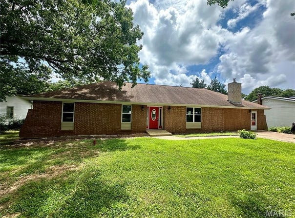 130 Burchwood Dr, St James, MO 65559