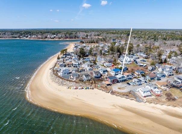25 Nautical Way E, Buzzards Bay, MA 02532