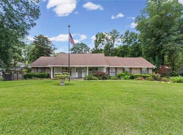 700 Cedar Avenue, Fairhope, AL 36532