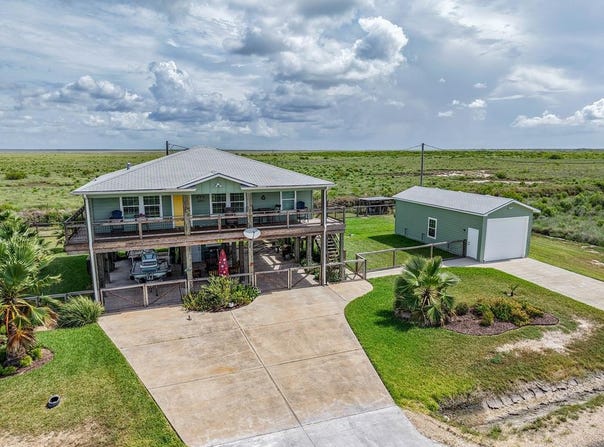 10 Northview Dr, ROCKPORT(HOLIDAY BEACH), TX 78382
