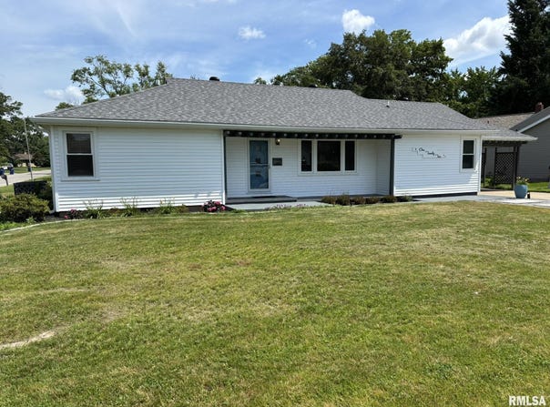 122 Paint Creek Lane, Carmi, IL 62821