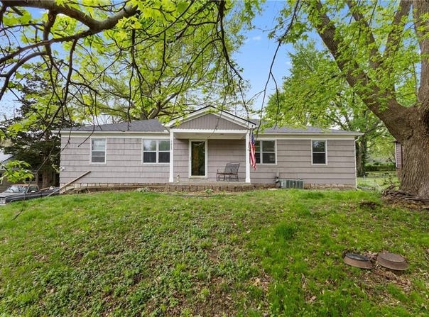 5653 Sloan Avenue, Kansas City, KS 66104