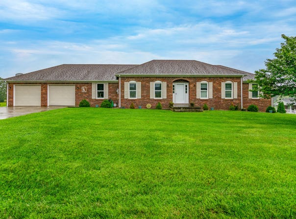 50 Barnett Street, Hustonville, KY 40437
