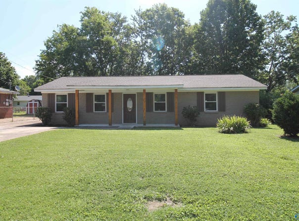 2408 Yorkshire Drive SW, Huntsville, AL 35803
