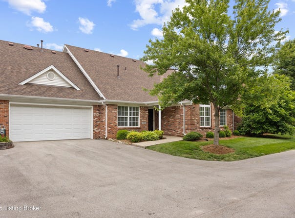 4006 Lilac Spring Dr, Louisville, KY 40241