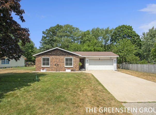 649 Sherwood Street, Holland, MI 49424