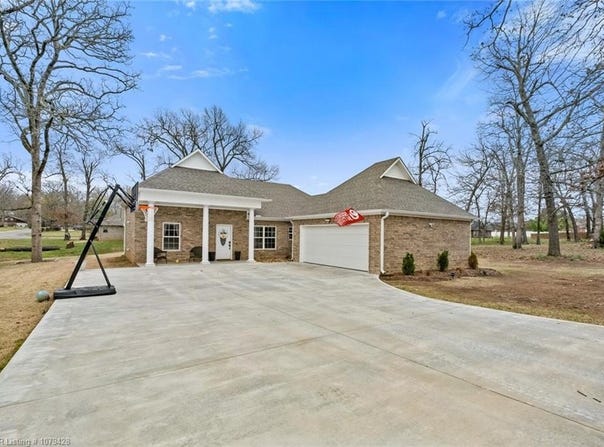 1111 Ridge  DR, Stilwell, OK 74960