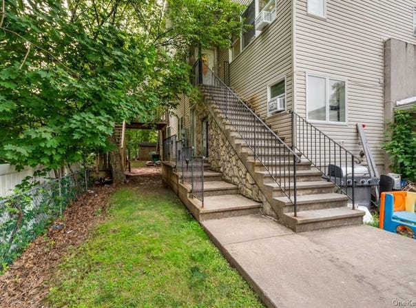 141 Blauvelt Road, Monsey, NY 10952