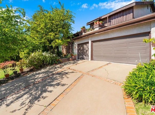 9697 Moorgate Rd, Beverly Hills, CA 90210