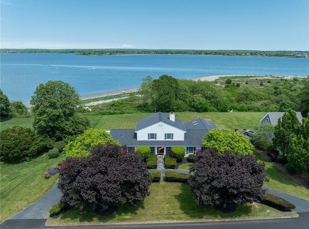 55 Sigourney Road, Portsmouth, RI 02871
