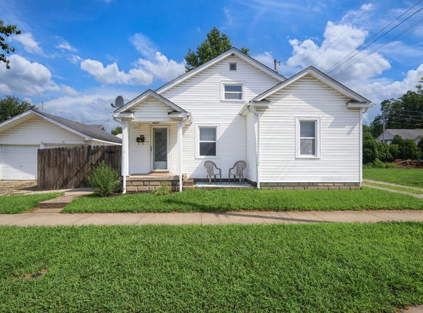 916 11th Street, Columbus, IN 47201