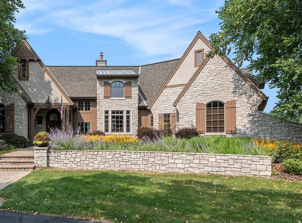 6457 Old Darby Trail NE, Ada, MI 49301