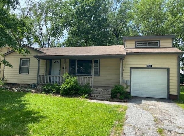 1835 S Franklin Avenue, Springfield, MO 65807